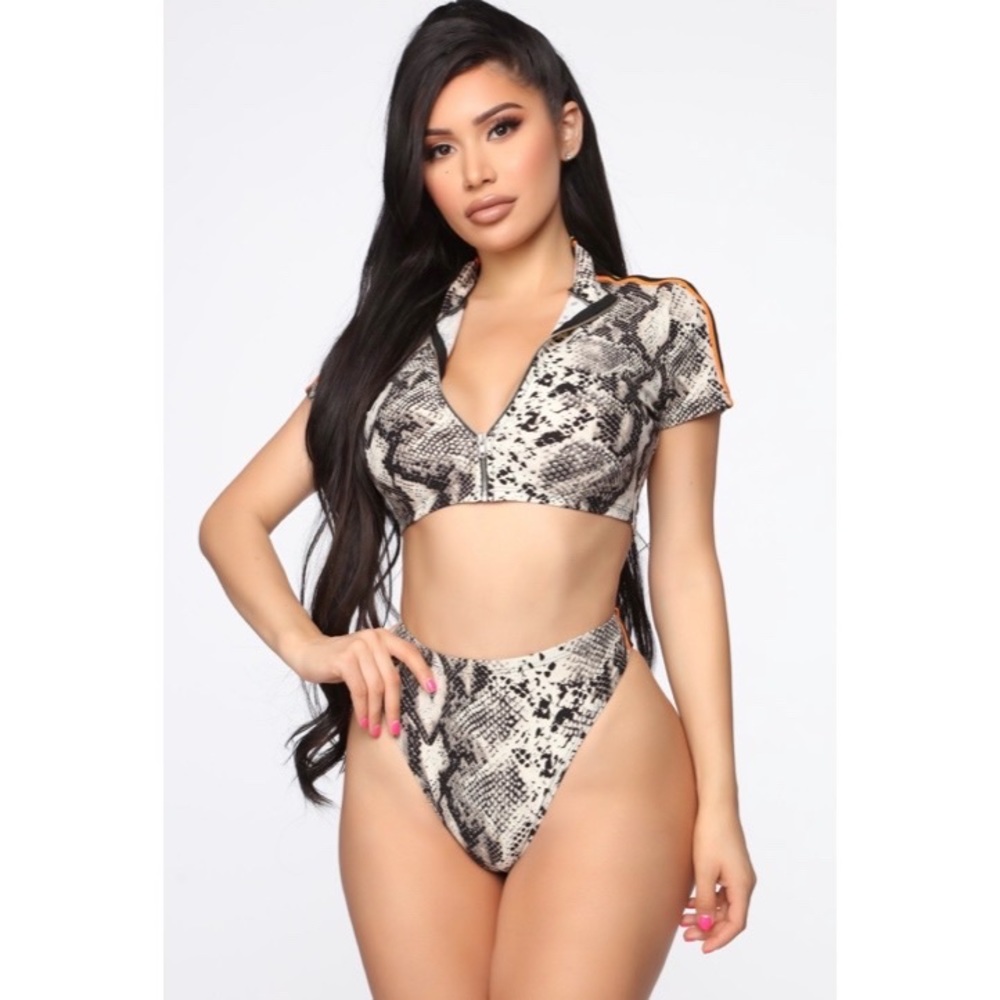 Bathing suit never been worn